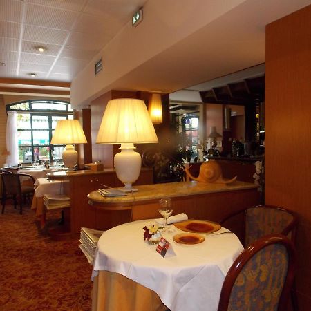 Hotel Chambord Βισύ Εξωτερικό φωτογραφία