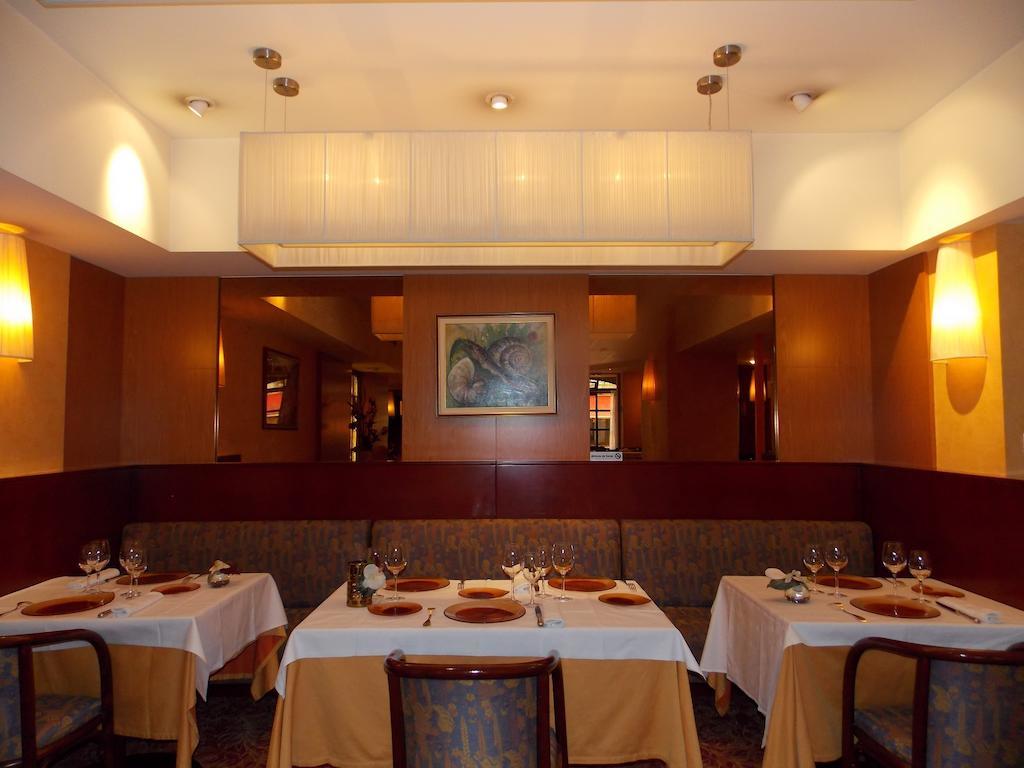Hotel Chambord Βισύ Εξωτερικό φωτογραφία